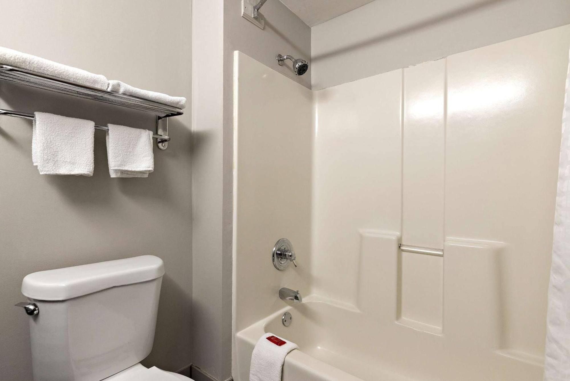 Surestay Plus Hotel By Best Western Tulsa East Extérieur photo