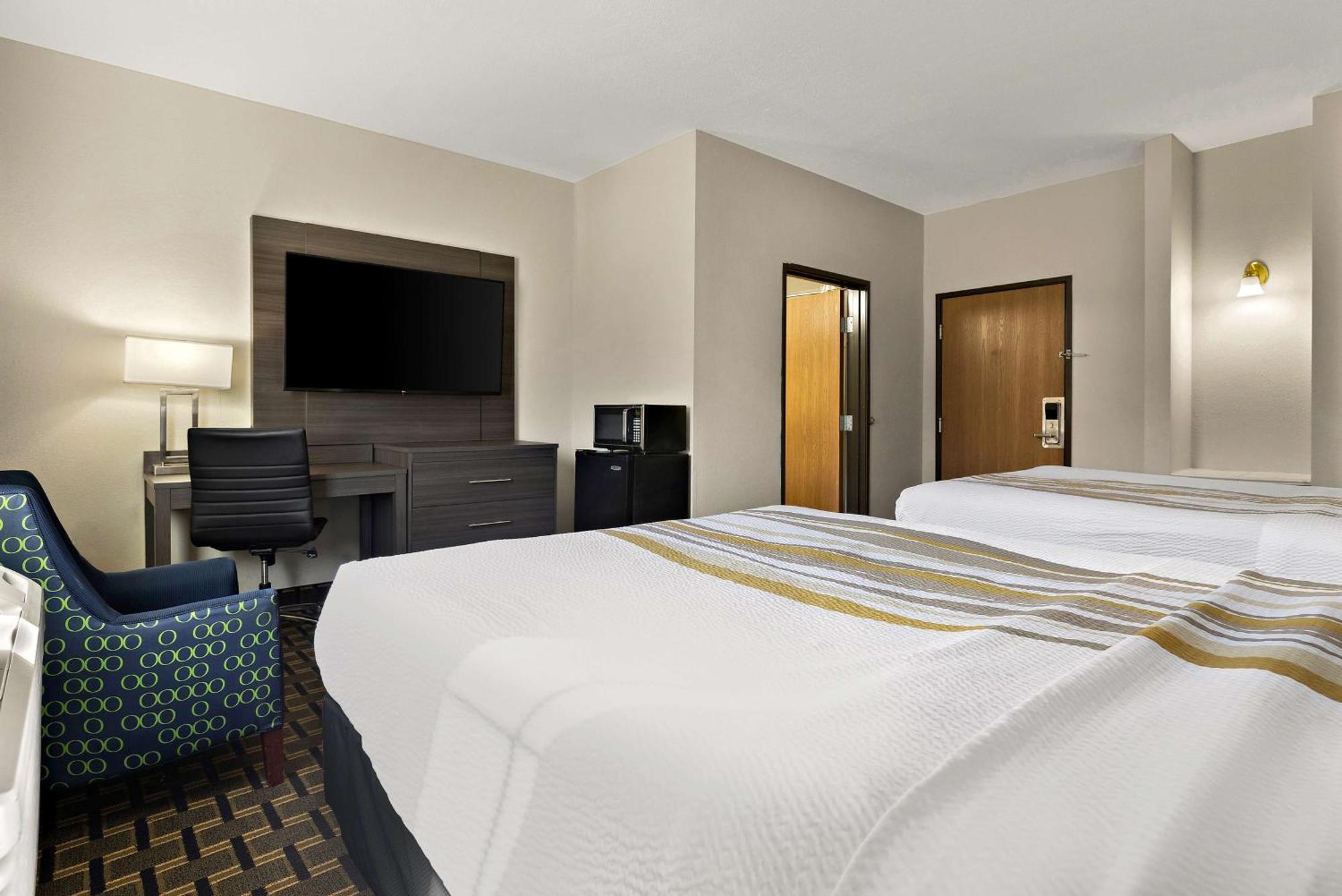 Surestay Plus Hotel By Best Western Tulsa East Extérieur photo