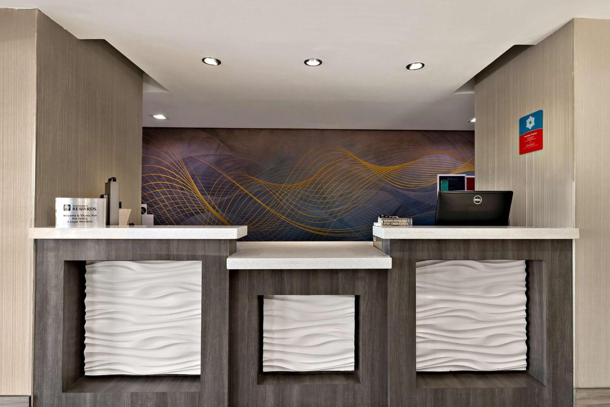 Surestay Plus Hotel By Best Western Tulsa East Extérieur photo