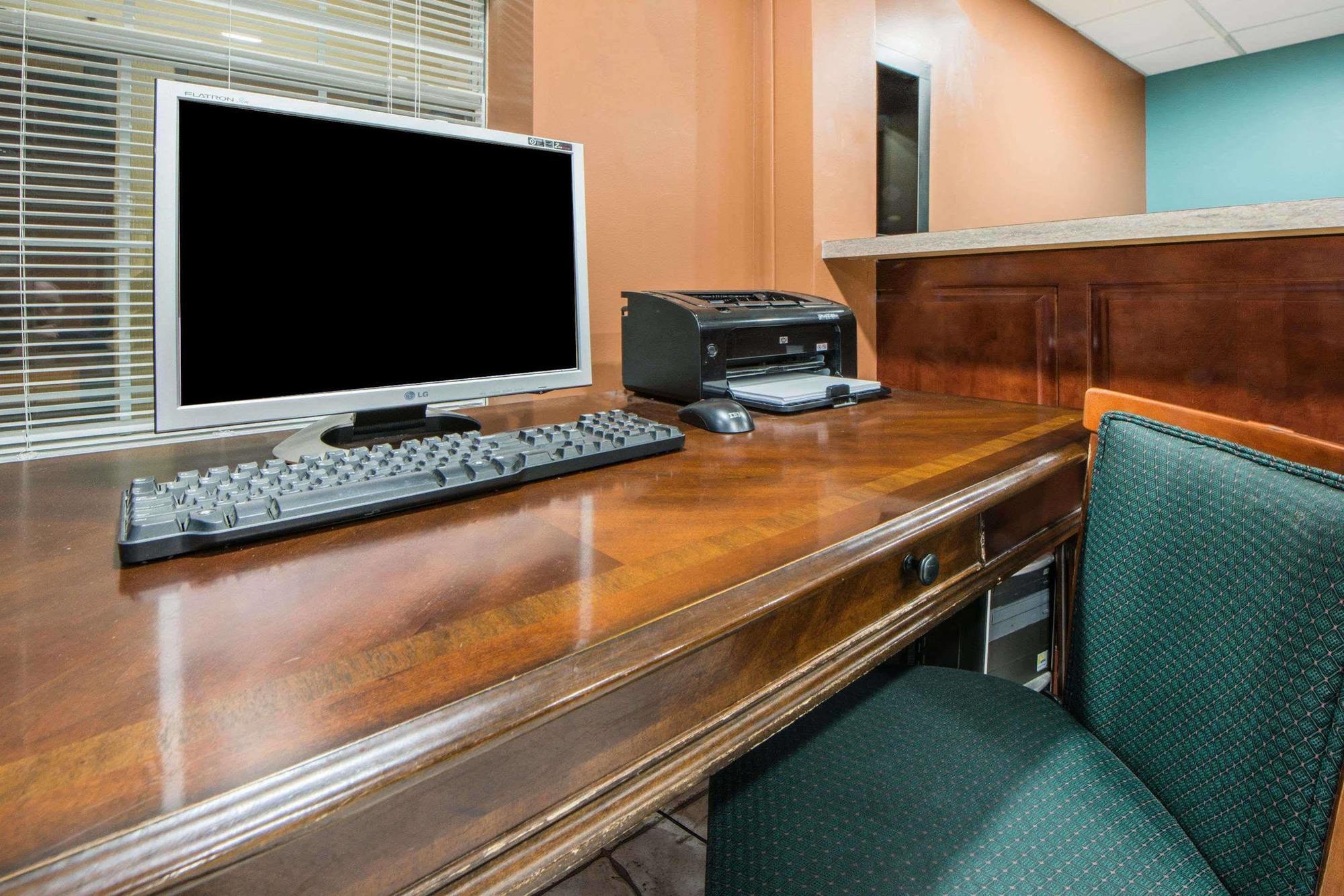 Surestay Plus Hotel By Best Western Tulsa East Extérieur photo