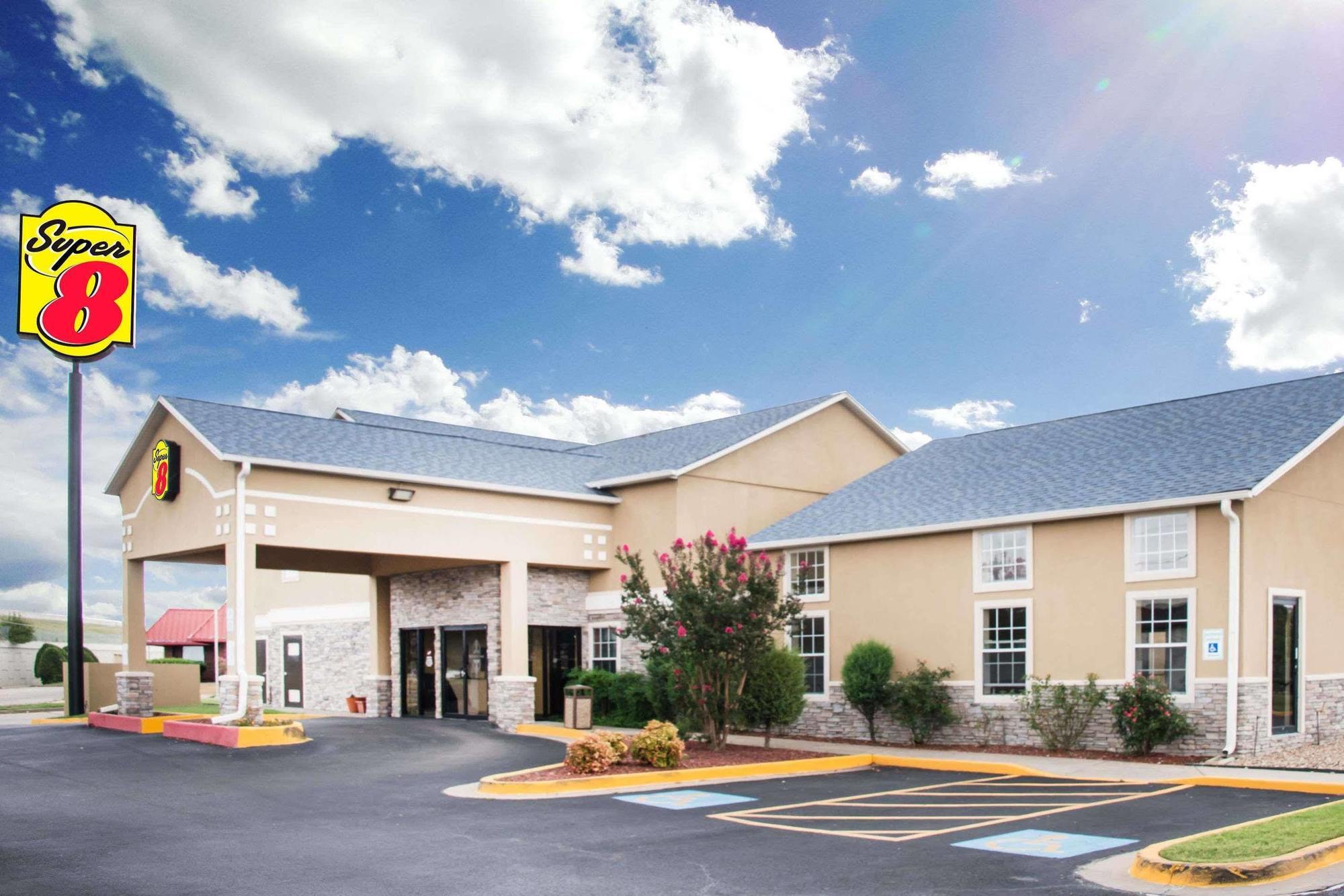 Surestay Plus Hotel By Best Western Tulsa East Extérieur photo