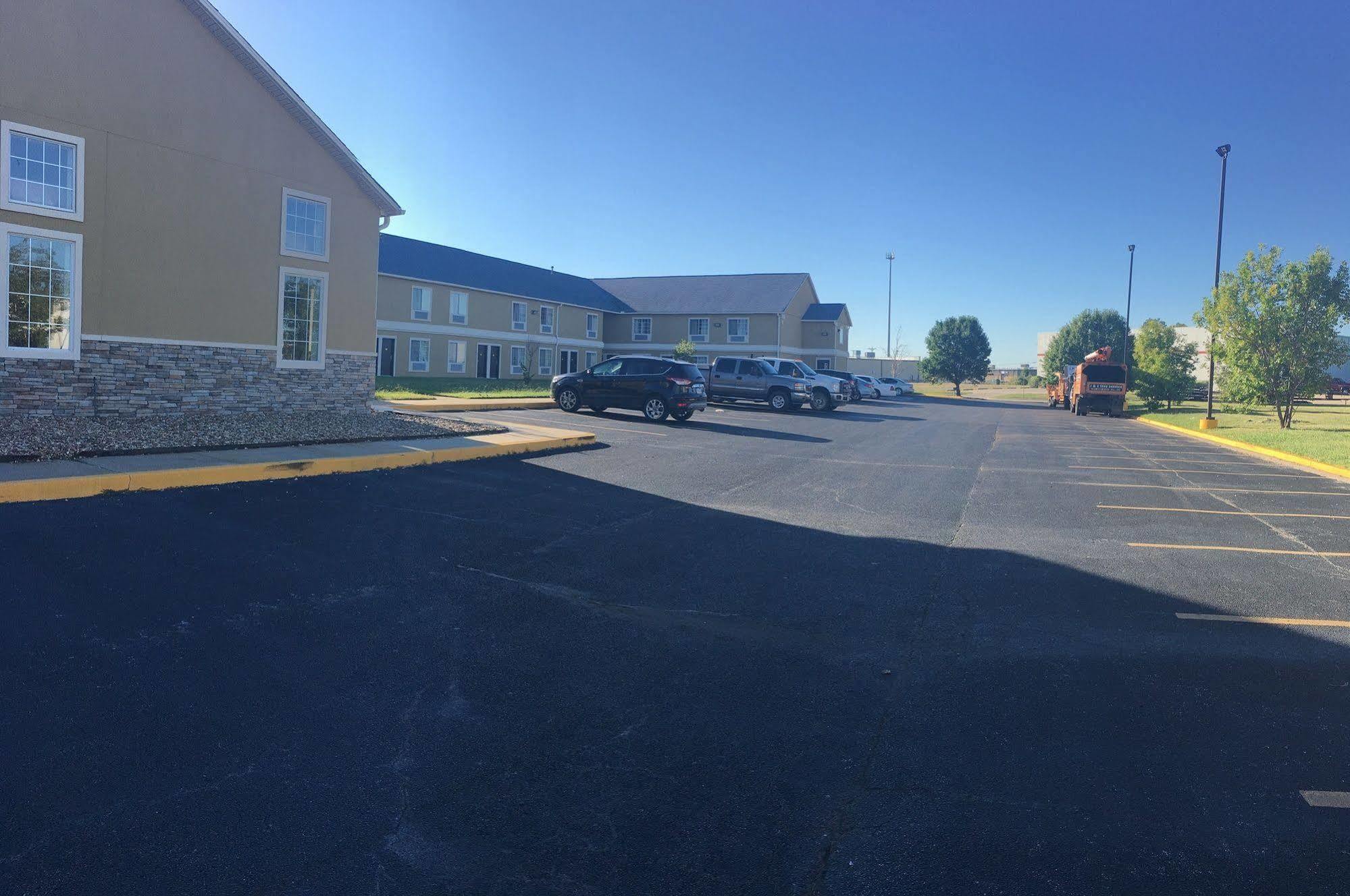 Surestay Plus Hotel By Best Western Tulsa East Extérieur photo