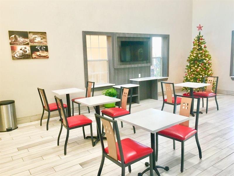 Surestay Plus Hotel By Best Western Tulsa East Extérieur photo